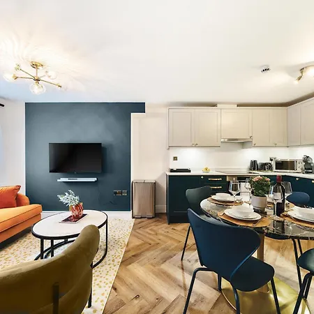 Pass The Keys Stylish London Flat With Courtyard Apartment